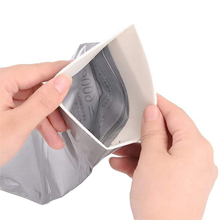 4Pcs Disposable Urine Bags Camping Pee Bags for Men Women, Disposable Urinals Vomit Bags for Travel Urinal Toilet Traffic Jam Emergency Portable Toilet